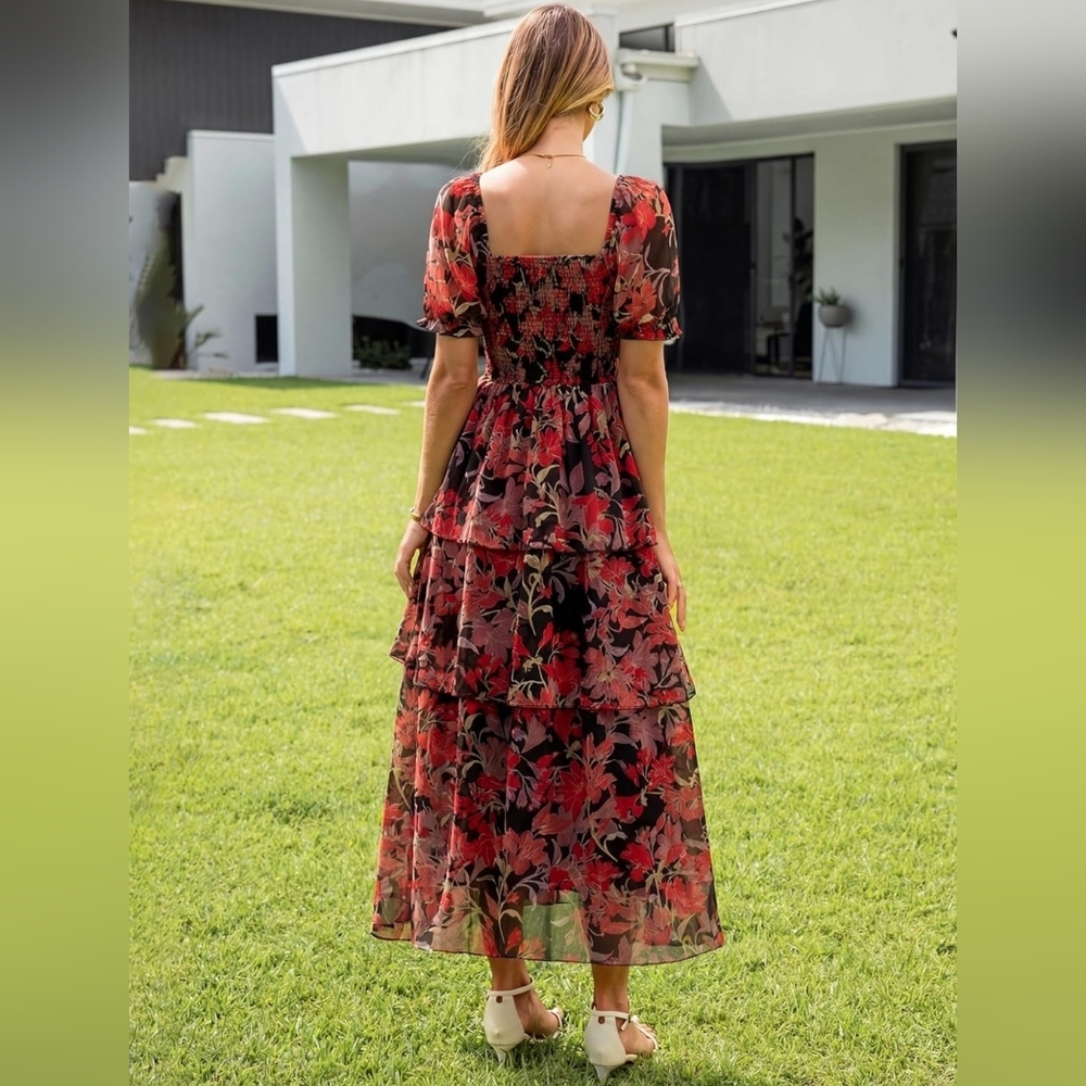 Chic Floral Maxi Dress in Black and Red - Picture 3 of 6
